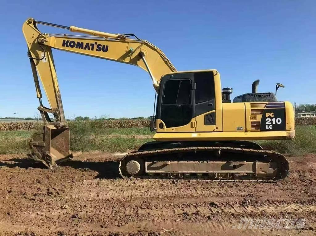 Komatsu PC 210 حفارات زحافة