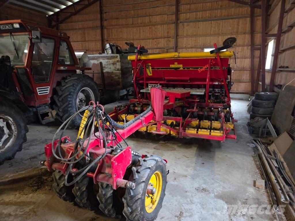 Väderstad Rapid300C مثاقيب مدمجة