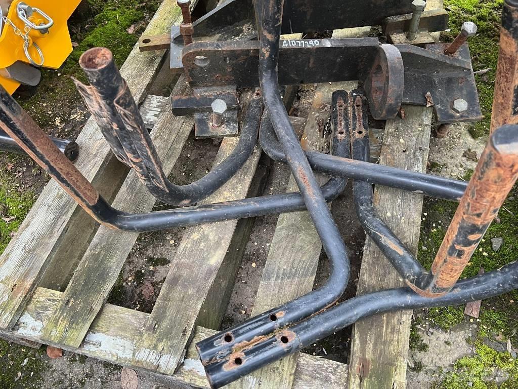 JCB Q FIT FORKS ملحقات أخرى للحفر والتحميل