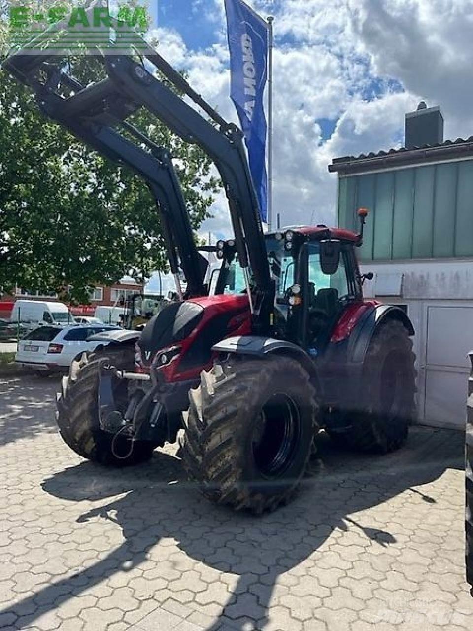 Valtra n155ea الجرارات