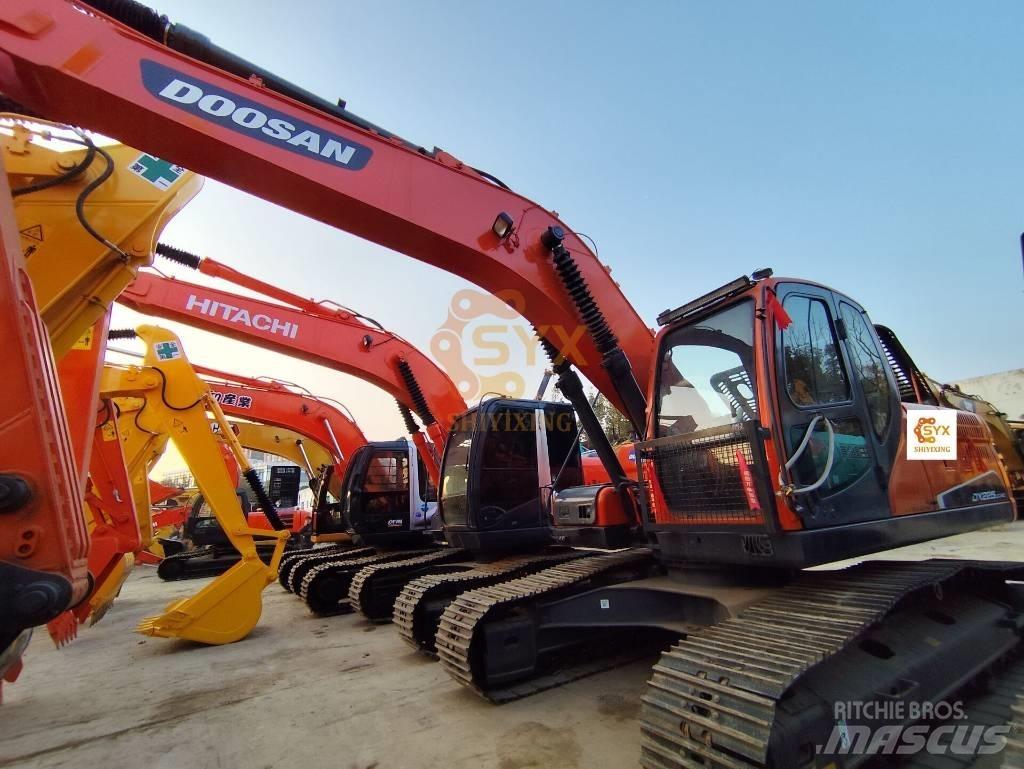 Doosan DX 225 LC حفارات زحافة