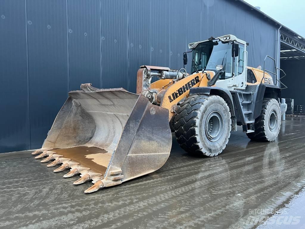 Liebherr L580 لوادر بعجل
