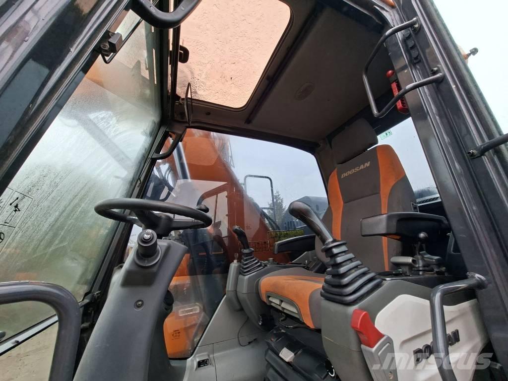 Doosan DX 165 W-5 حفارات بعجل