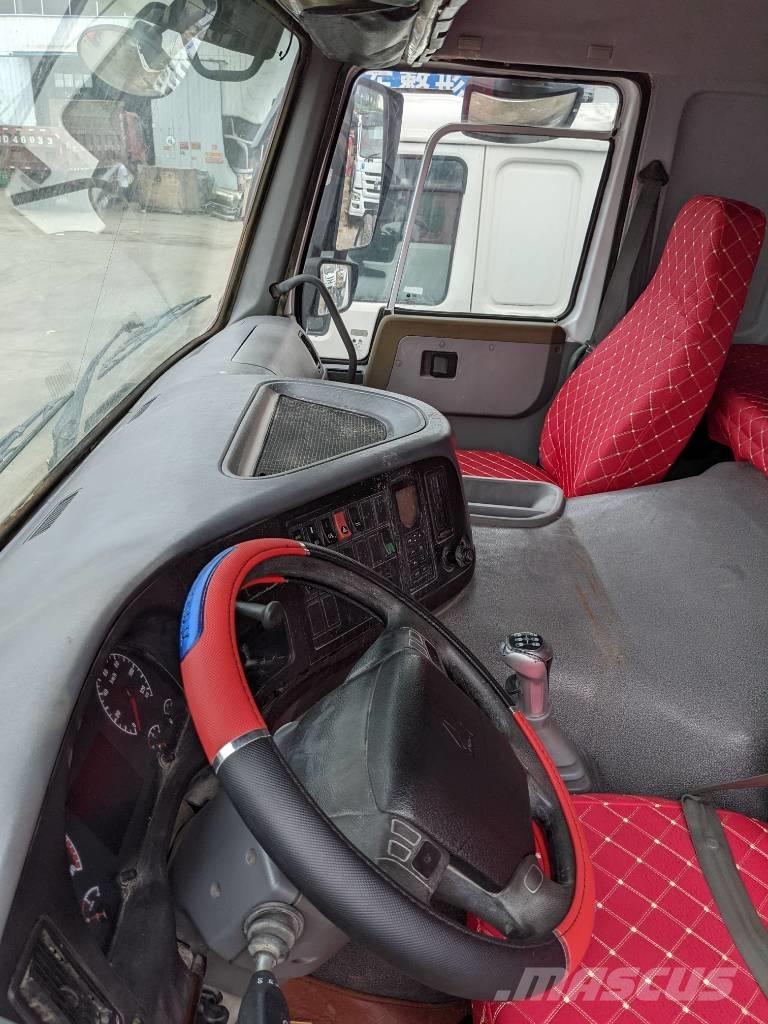 Howo 375 8x4 شاحنات قلابة