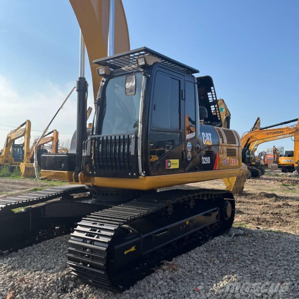 CAT 329 D حفارات زحافة