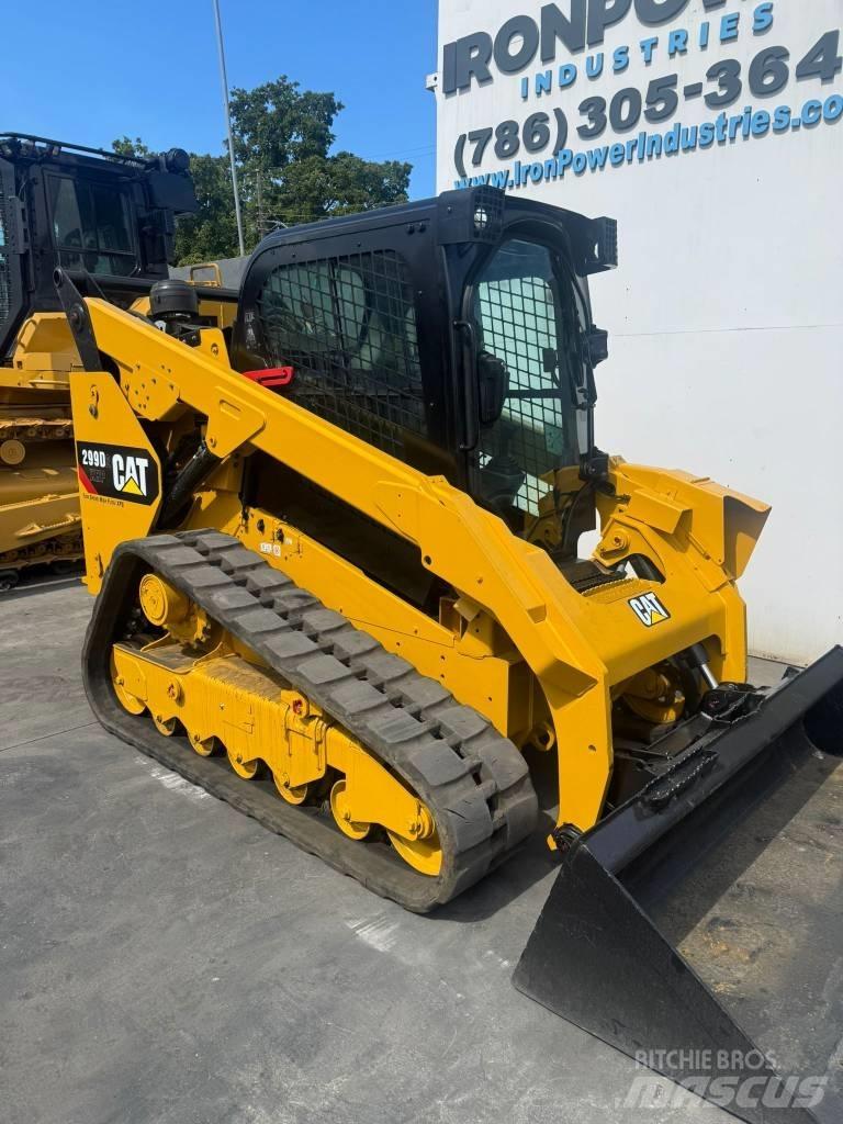 CAT 299 D 2 XHP لوادر انزلاقية التوجيه
