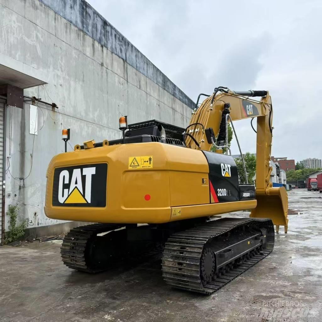 CAT 320 D حفارات زحافة