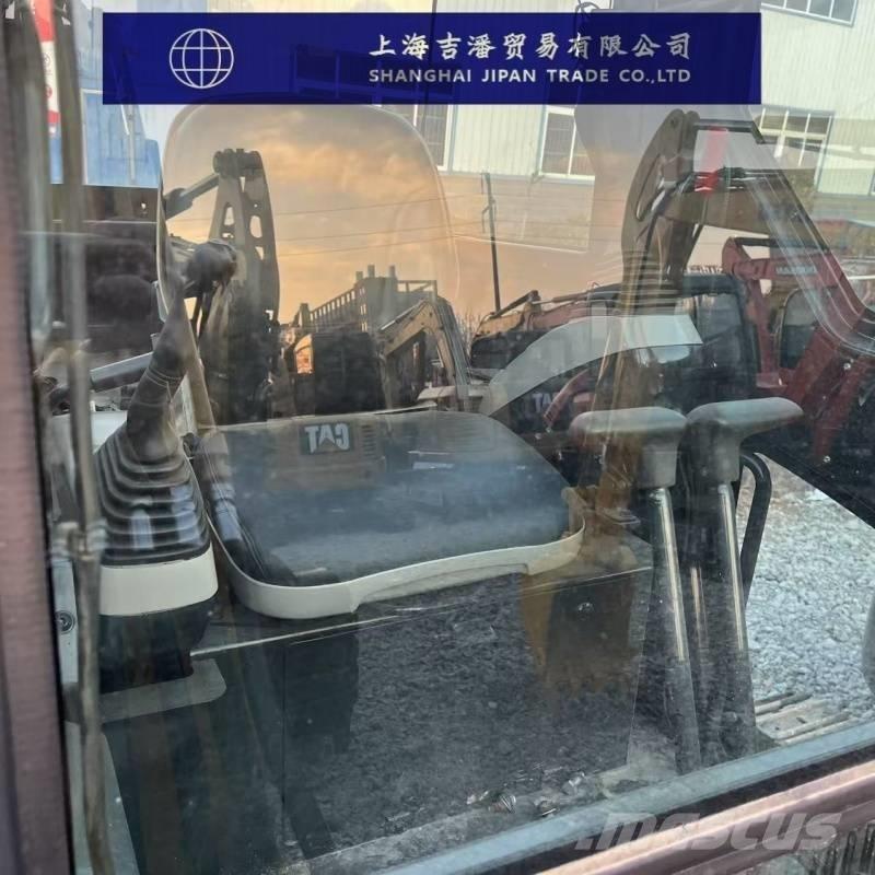 Komatsu PC 40 MR حفارات صغيرة أقل من 7 طن (حفارات صغيرة)
