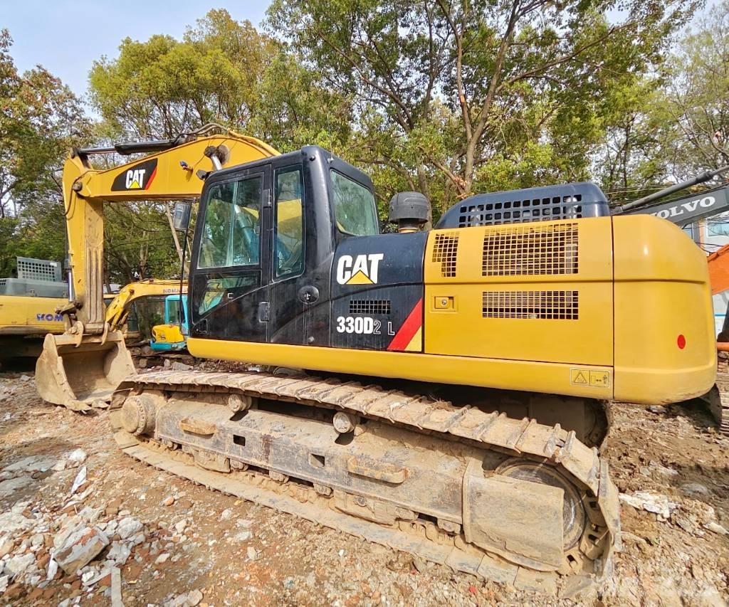 CAT 330 D حفارات زحافة