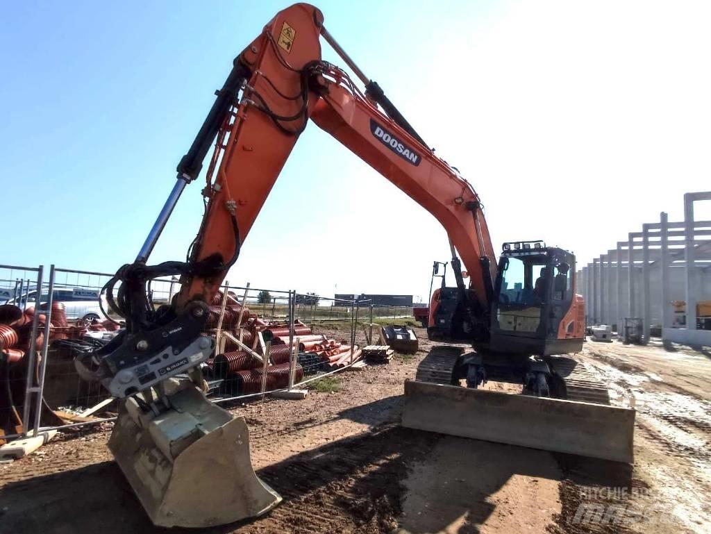 Doosan DX 235 LCR-5 حفارات زحافة