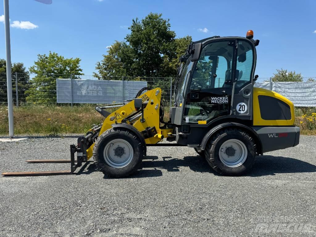 Wacker Neuson WL38 لوادر بعجل