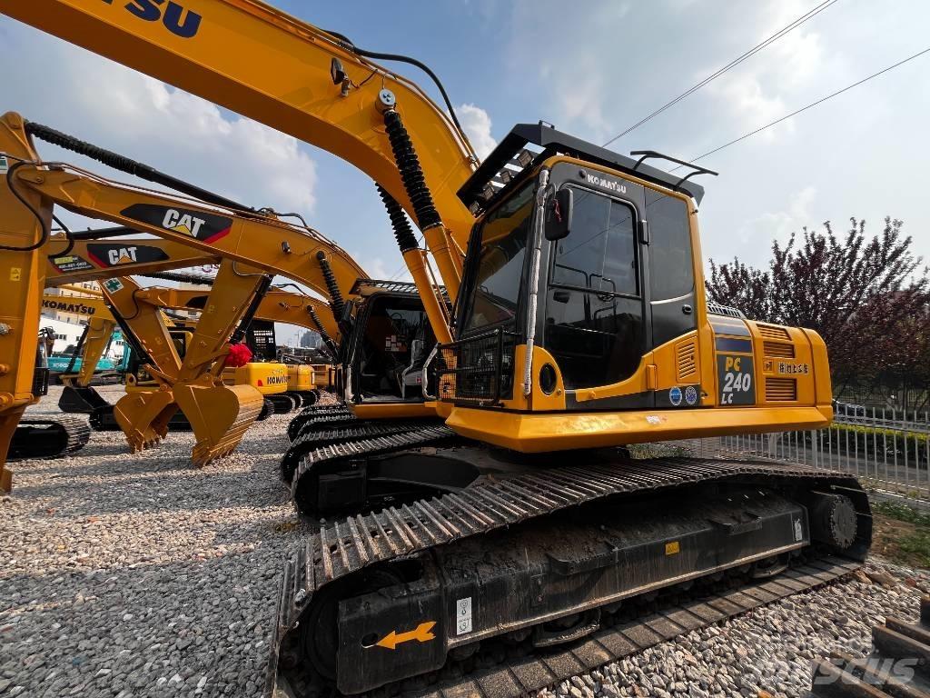 Komatsu PC 240 LC-8 حفارات زحافة
