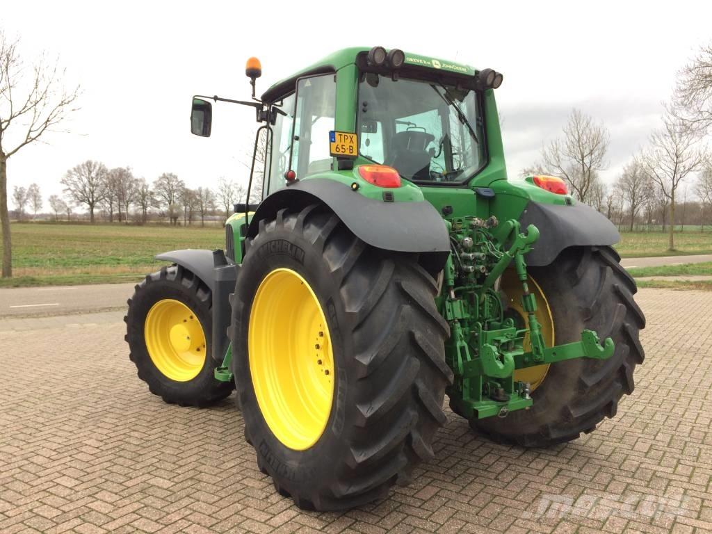 John Deere 6820 AP الجرارات