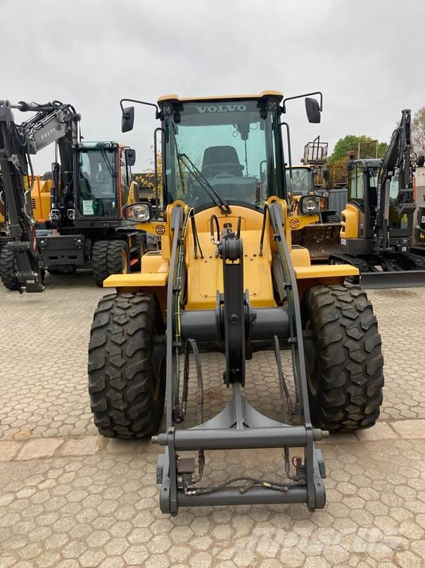 Volvo L 35 G لوادر بعجل