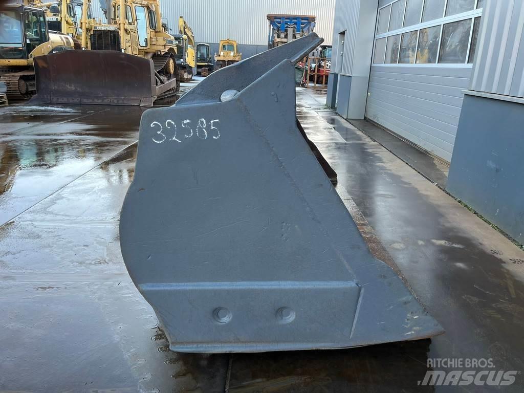 CAT Bucket 950 دلاء