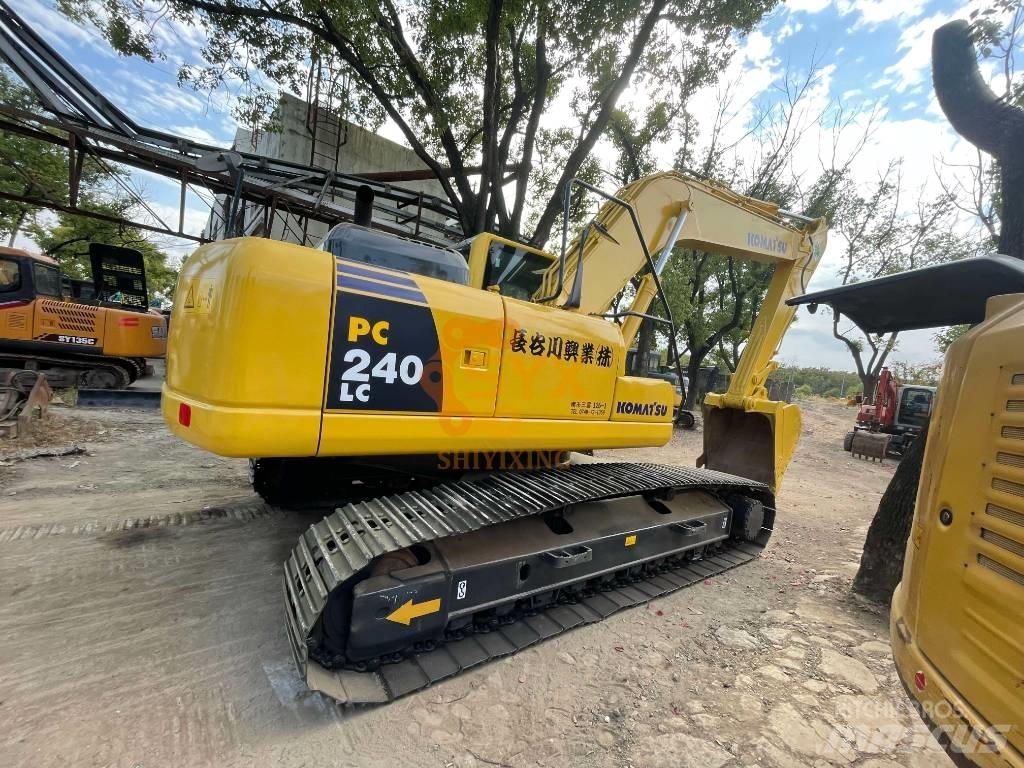 Komatsu PC 240 LC-8 حفارات زحافة