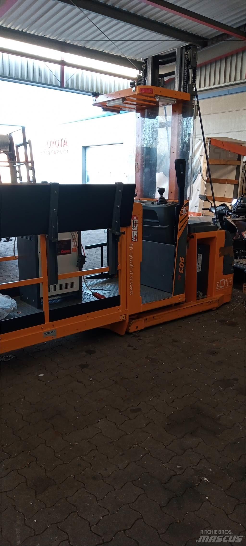  903 AC - S/N 037763 معدات الرفع عالي المستوى