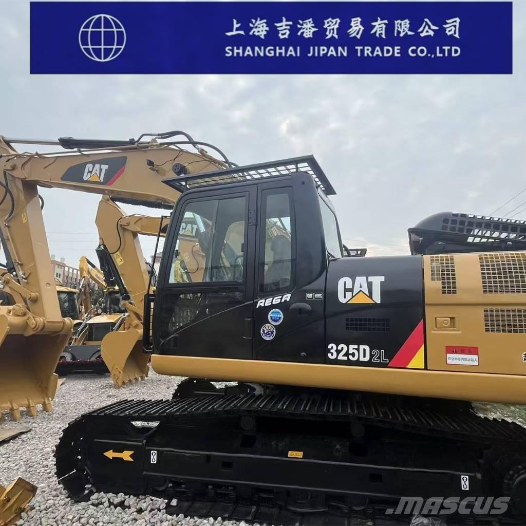 CAT 325 D حفارات زحافة