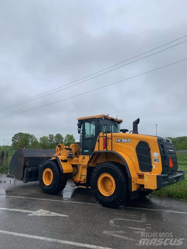 Hyundai HL 960 لوادر بعجل