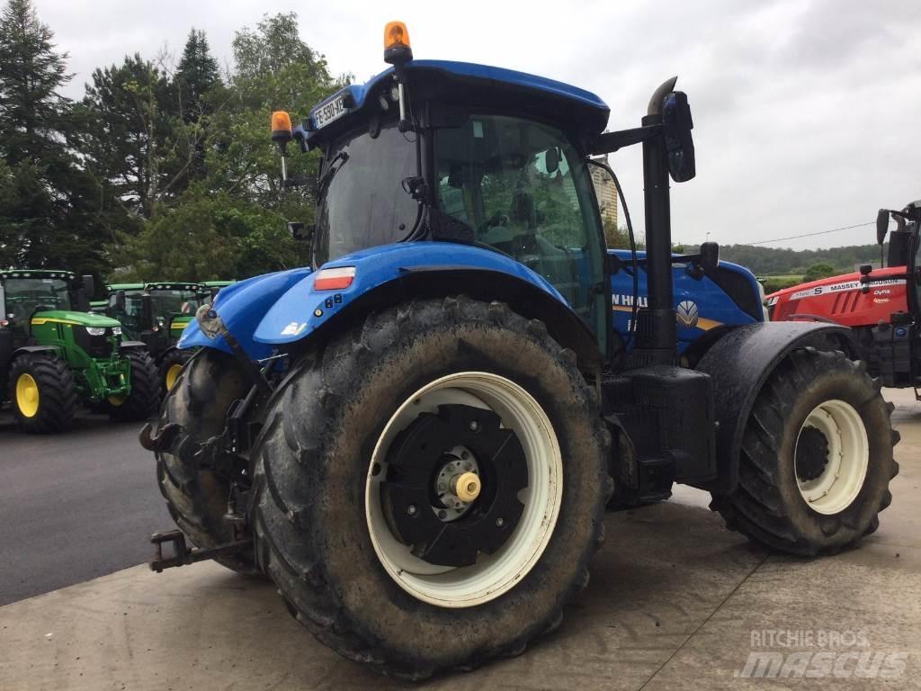 New Holland T7 270 الجرارات