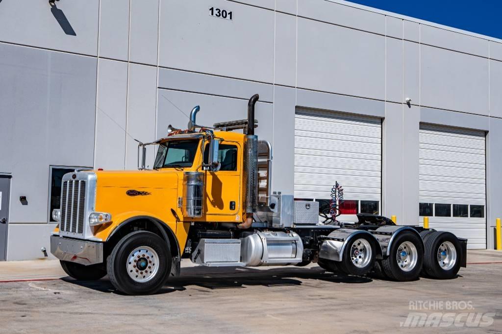 Peterbilt 388 وحدات الجر