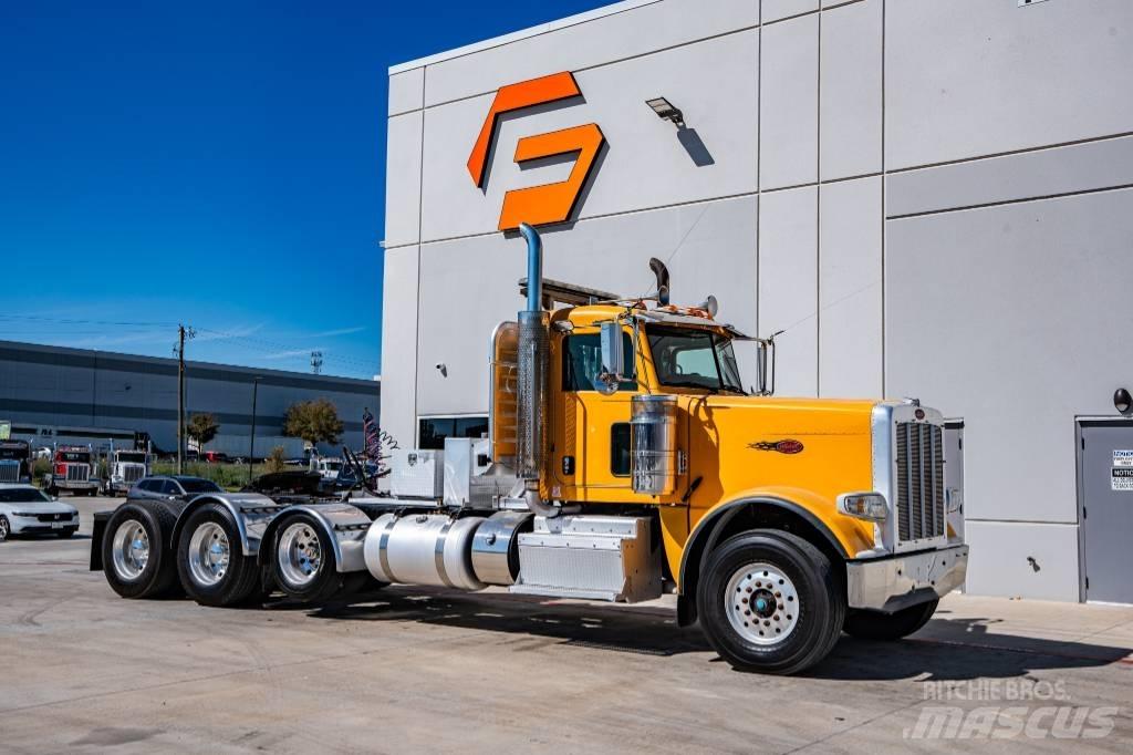 Peterbilt 388 وحدات الجر