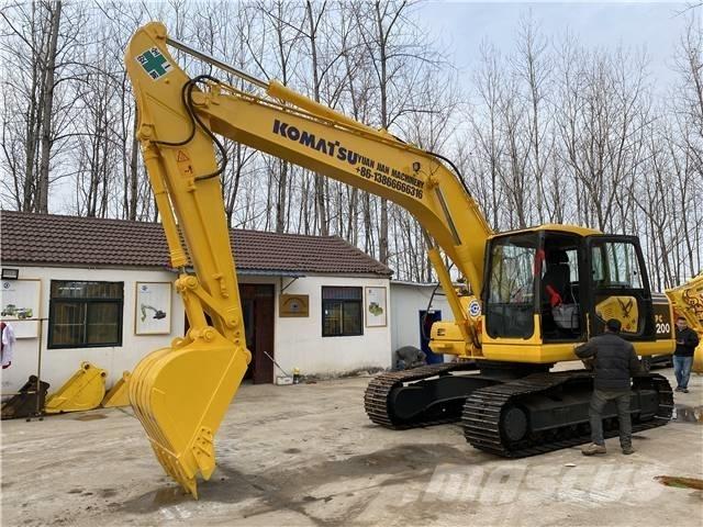 Komatsu PC200-7 حفارات زحافة