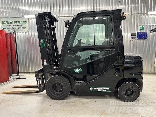 Toyota 52-8 FDF 25 شاحنات الديزل