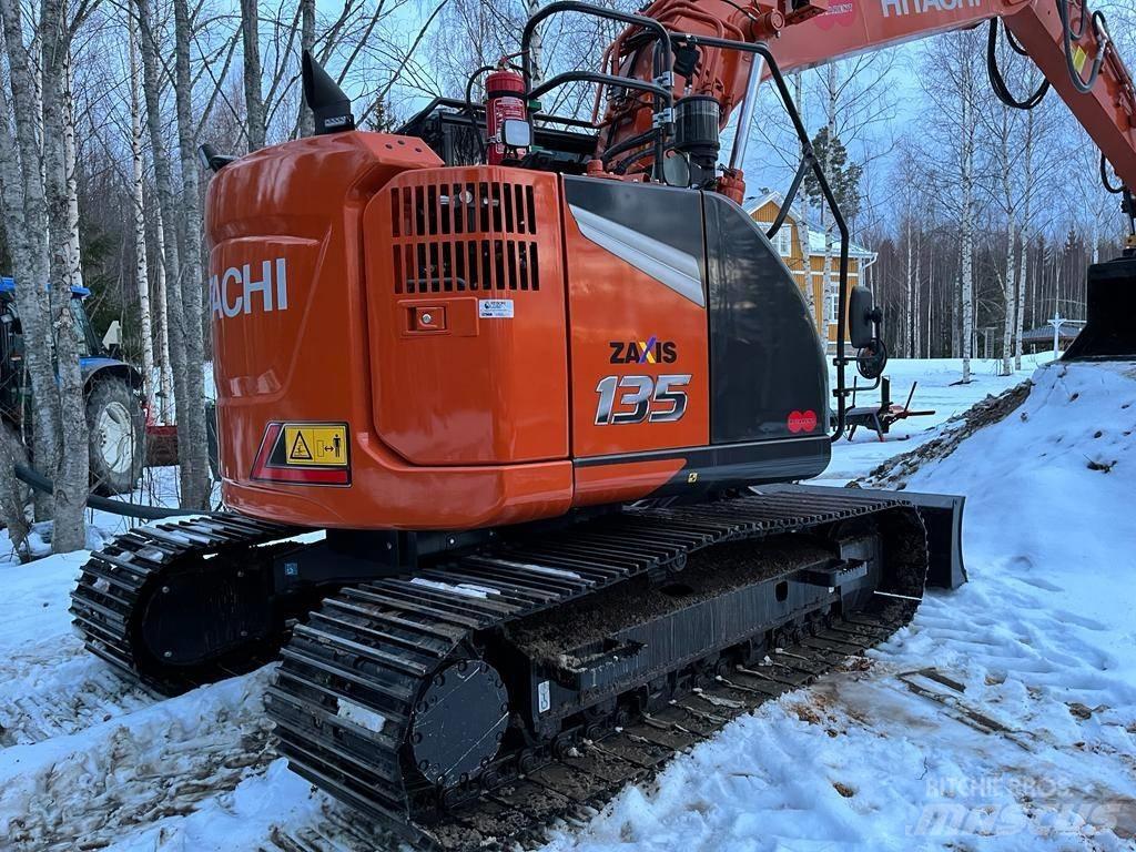 Hitachi ZX135US-7 حفارات زحافة