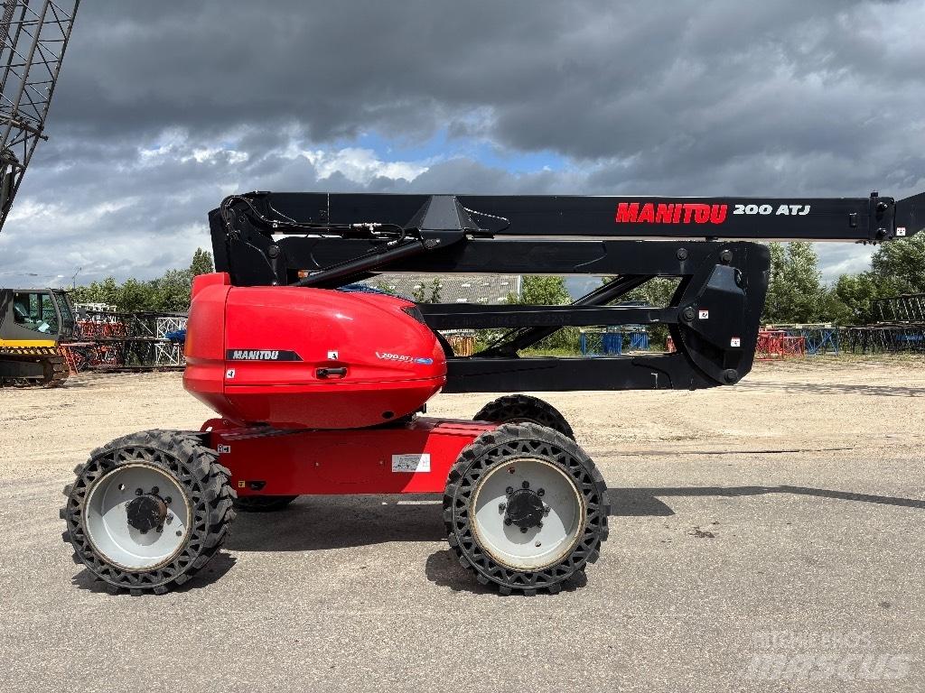 Manitou 200 ATJ رافعات سلة مفصلية