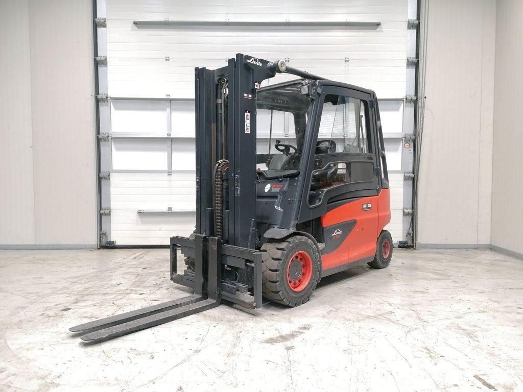 Linde E50HL-01 شاحنات ذات رافعات شوكية تعمل بالكهرباء