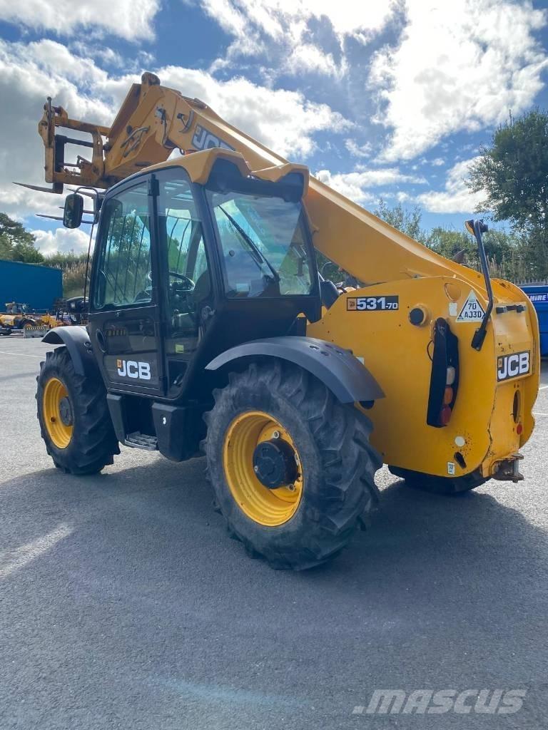 JCB 531-70 مناولات متداخلة