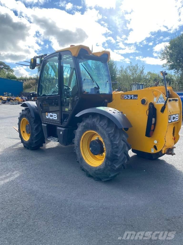 JCB 531-70 مناولات متداخلة