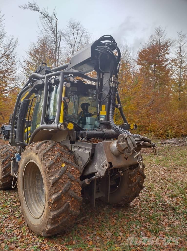 Valtra N 153 forst جرارات التحريج
