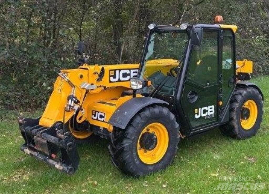 JCB 525-60 Hi Viz معدات مناولة لأغراض الزراعة