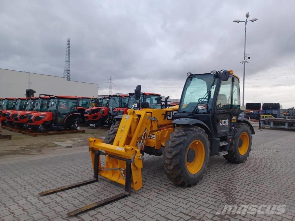 JCB 531-70 مناولات متداخلة