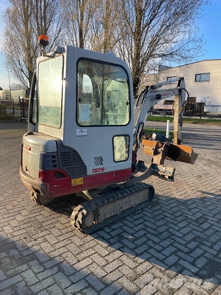 Takeuchi TB 219 حفارات صغيرة أقل من 7 طن (حفارات صغيرة)