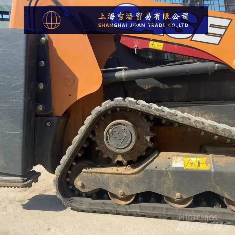 CASE TR 270 لوادر انزلاقية التوجيه