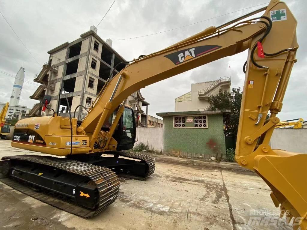 CAT 320 C L حفارات زحافة