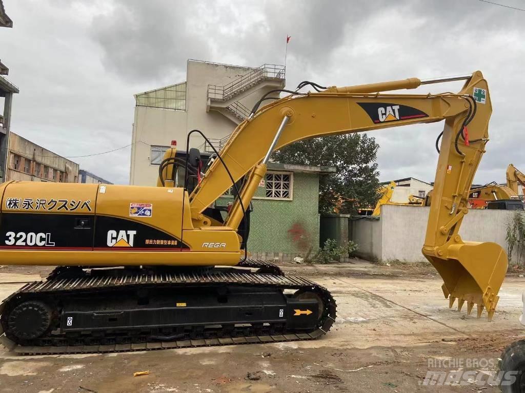 CAT 320 C L حفارات زحافة