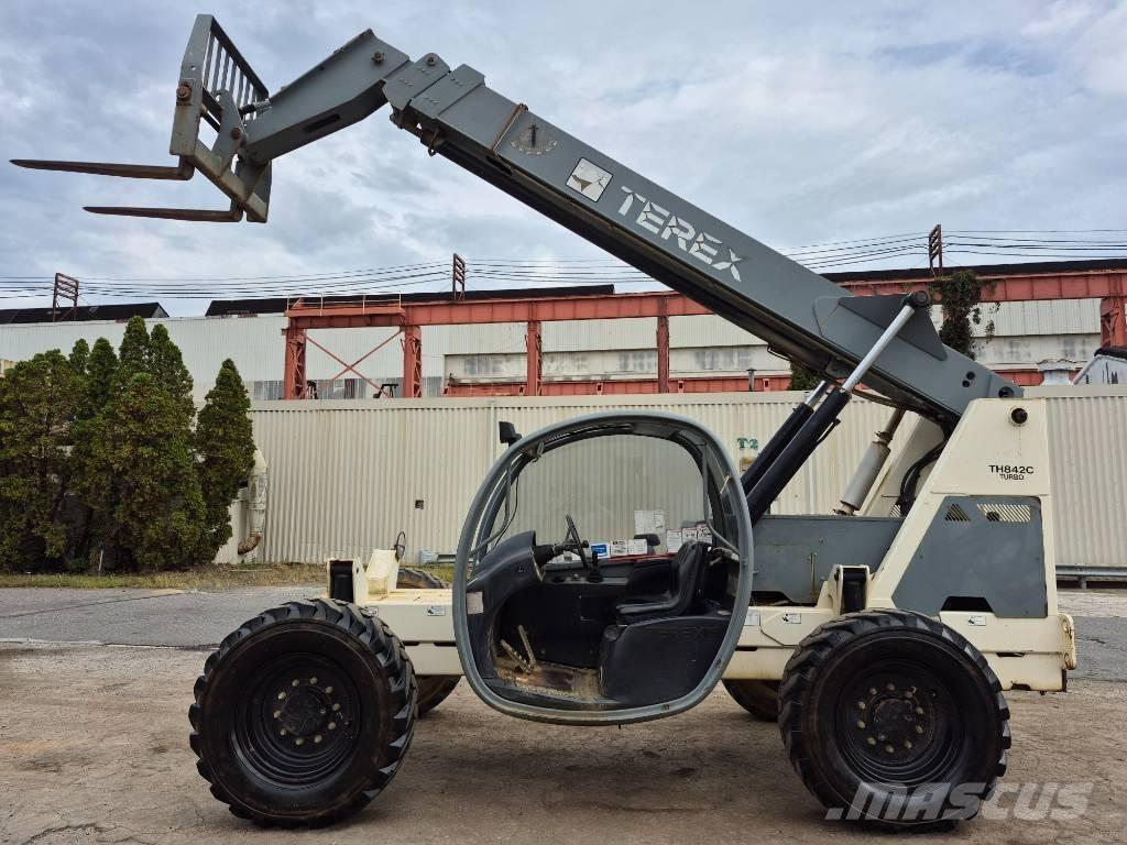 Terex TH 842 C مناولات متداخلة