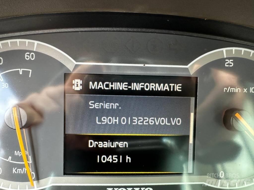 Volvo L 70 H لوادر بعجل