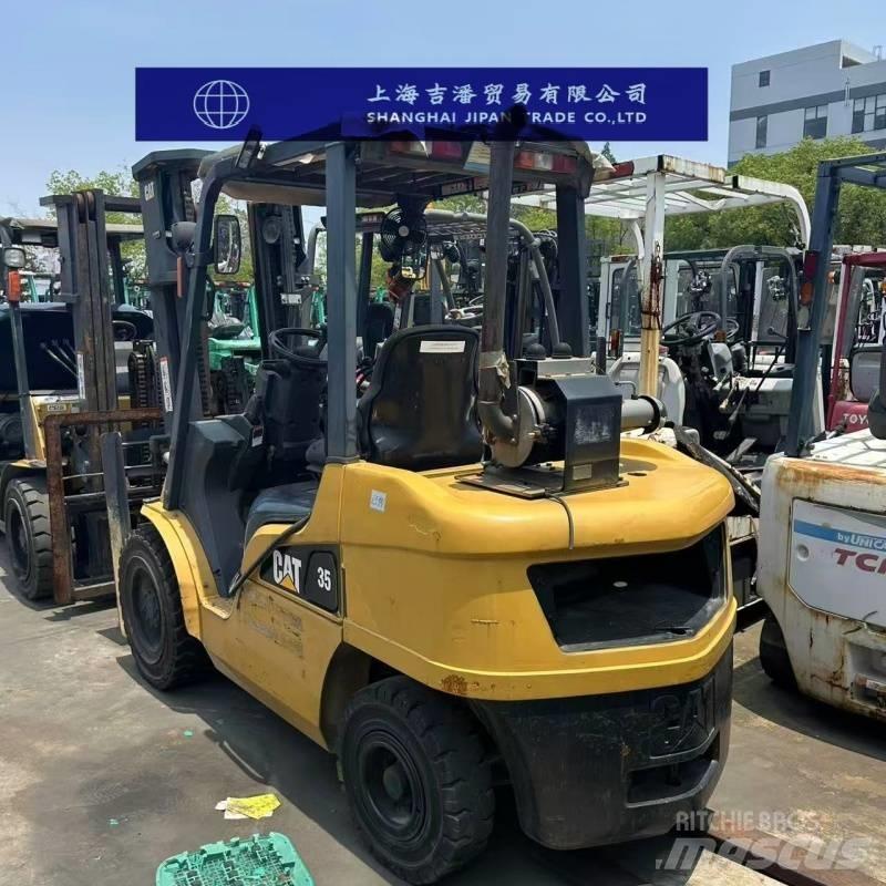 CAT 35 شاحنات الديزل