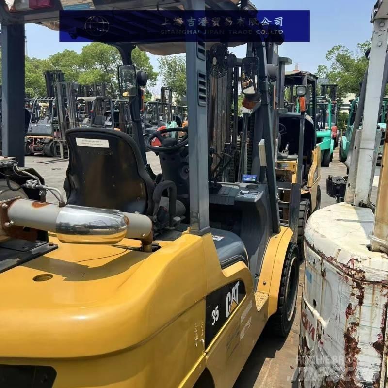 CAT 35 شاحنات الديزل