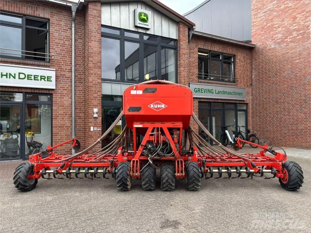Kuhn Megant 600 ماكينات زراعية أخرى
