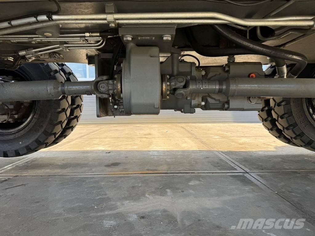 Liebherr LH 30 M مناولات المخلفات / مناولات صناعية