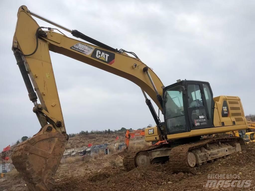 CAT 320 GC حفارات زحافة