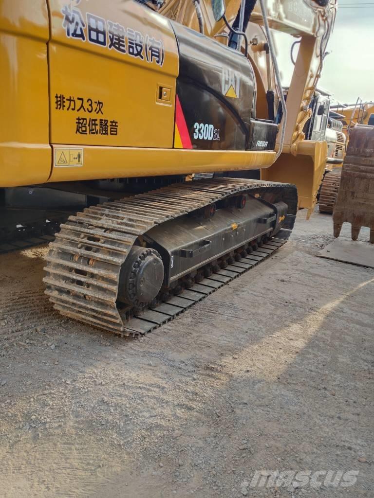 CAT 330 D حفارات زحافة