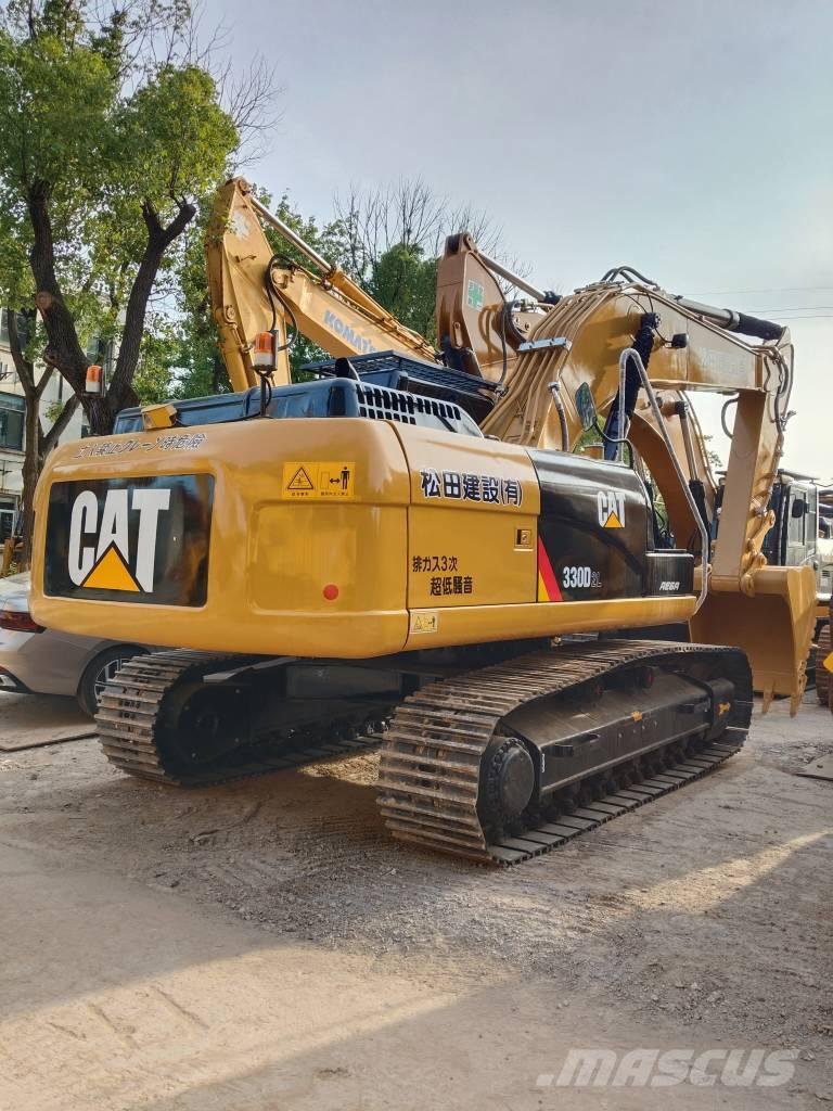 CAT 330 D حفارات زحافة
