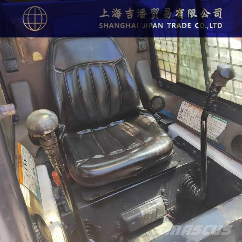 Bobcat S 160 لوادر انزلاقية التوجيه